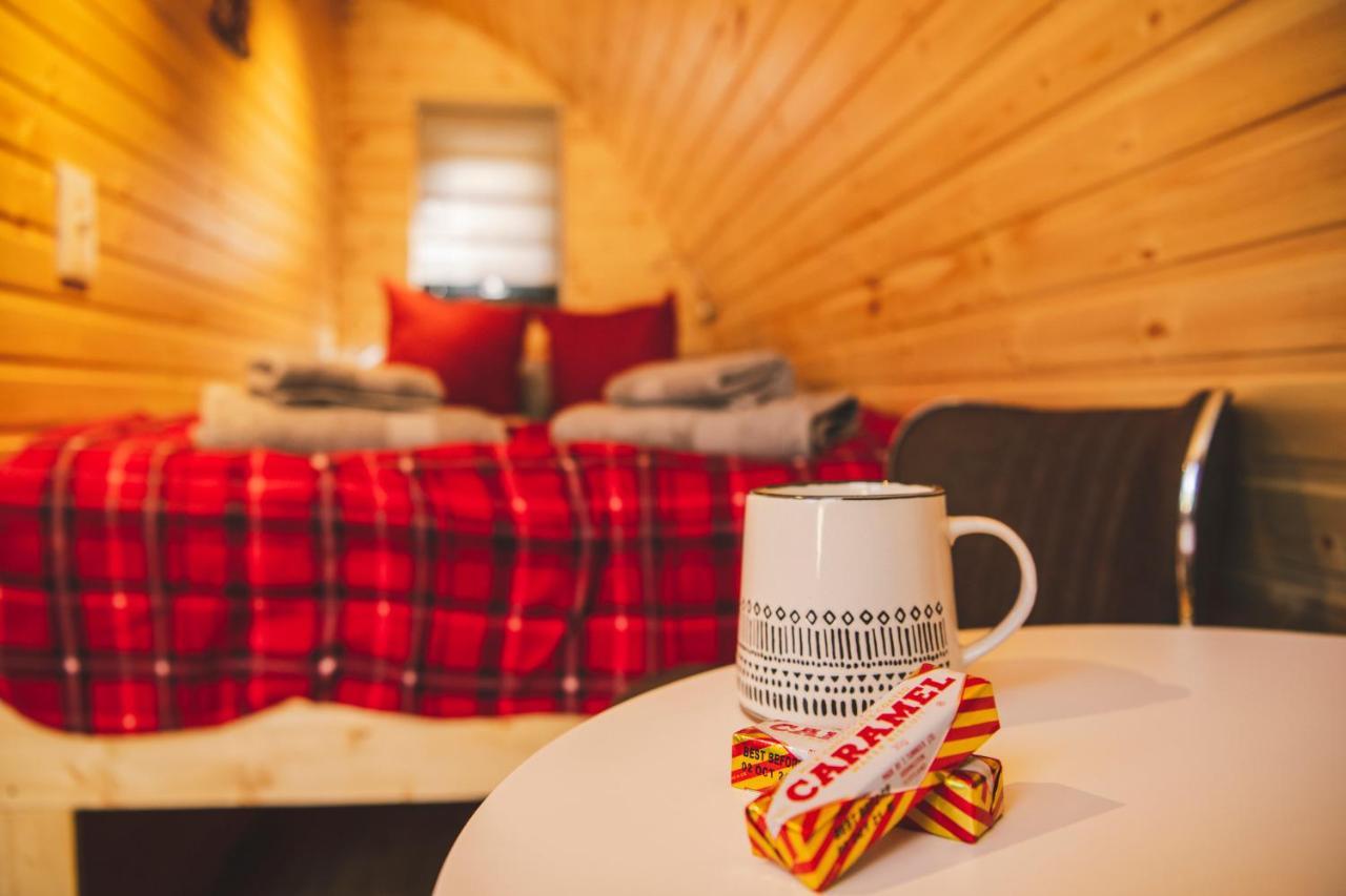 Highland & Transylvania Glamping Pods Roybridge Exterior photo