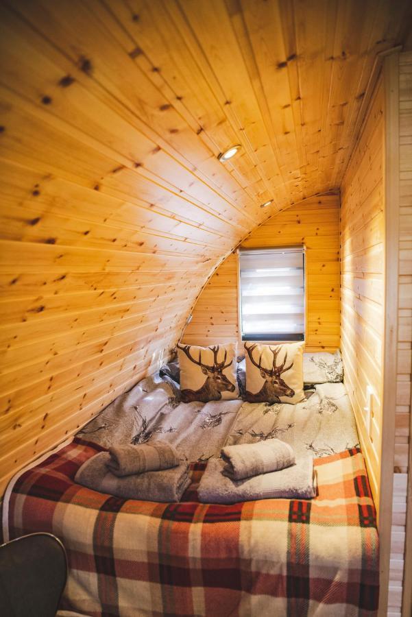 Highland & Transylvania Glamping Pods Roybridge Exterior photo