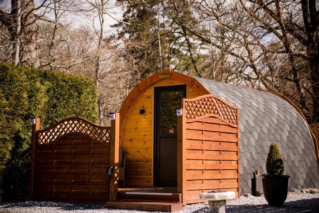 Highland & Transylvania Glamping Pods Roybridge Exterior photo